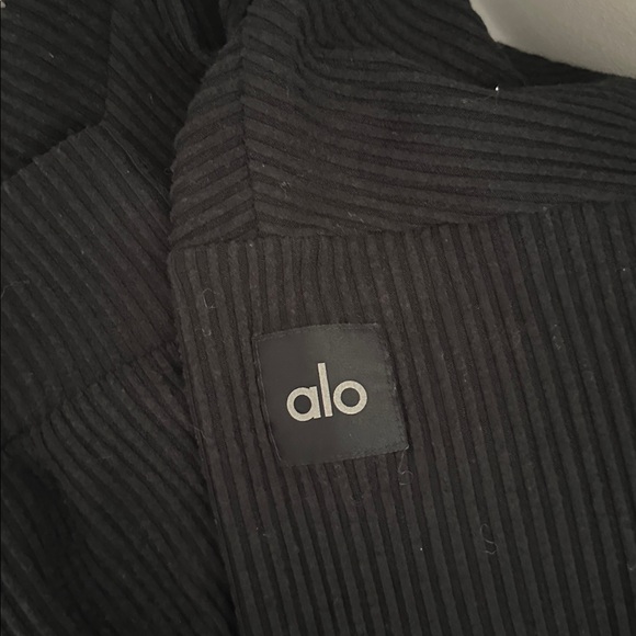 ALO Yoga Muse Cropped Hoodie - Picture 5 of 5